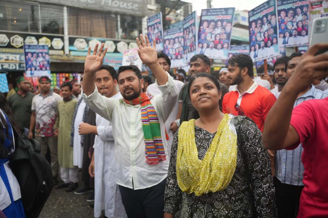 গোলামির শৃঙ্খল ভেঙে সম্মানের রাষ্ট্র গড়ার ঘোষণা নাহিদ ইসলামের