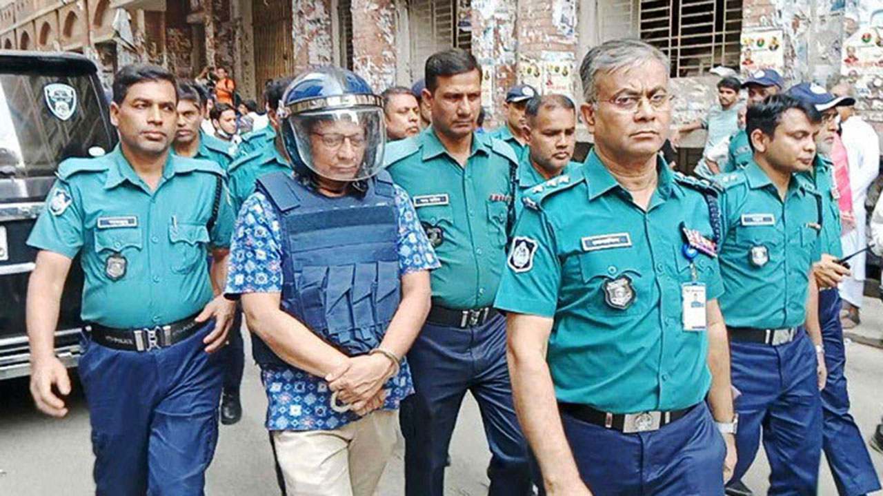 রাজসাক্ষী হলেন সাবেক আইজিপি চৌধুরী আবদুল্লাহ আল মামুন