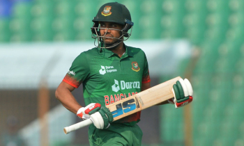 যে কারণে ১৫ দিনের ছুটিতে গেলেন মিরাজ