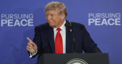 ট্রাম্পের ইঙ্গিত : যুদ্ধ বন্ধে ইউক্রেনকে ভূখণ্ড ছাড়তে হবে