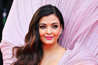 ঐশ্বরিয়ার অনুরোধ কী জেনে নিন