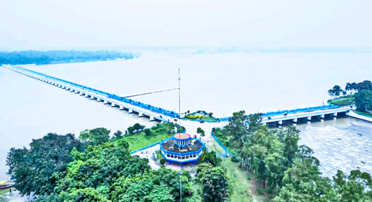 তিস্তা ডালিয়া পয়েন্টের পানি বিপৎসীমার ওপরে