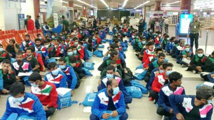 লিবিয়ায় বন্দী ১৭৩ বাংলাদেশিকে ফিরিয়ে আনলো সরকার