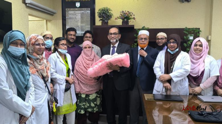 সুস্থ হয়ে বাড়ি ফিরল সেই ‘অতি ঝুঁকিপূর্ণ’ নবজাতক