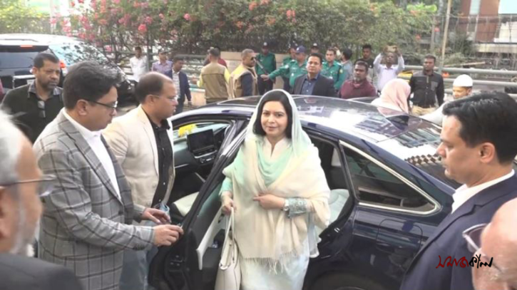 খালেদা জিয়াকে দেখতে আবারও এভারকেয়ারে ডা. জোবাইদা