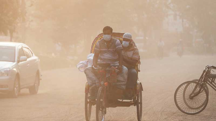 দিল্লির পরই দূষণে দ্বিতীয় স্থানে ঢাকা