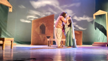 শীতেও মঞ্চে বর্ষণমূখর সন্ধ্যা নামালো ‘আষাঢ়স্য প্রথম দিবসে’