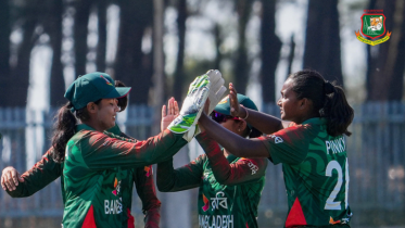 কক্সবাজারে পাকিস্তানকে হারাল বাংলাদেশের মেয়েরা