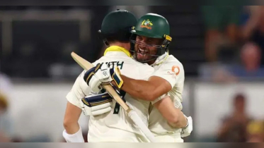 হেসেখেলেই ইংল্যান্ডকে হারাল অস্ট্রেলিয়া