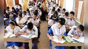 প্রাথমিক–মাধ্যমিকের বার্ষিক পরীক্ষা স্থগিত, বিপর্যস্ত শিক্ষাপঞ্জি