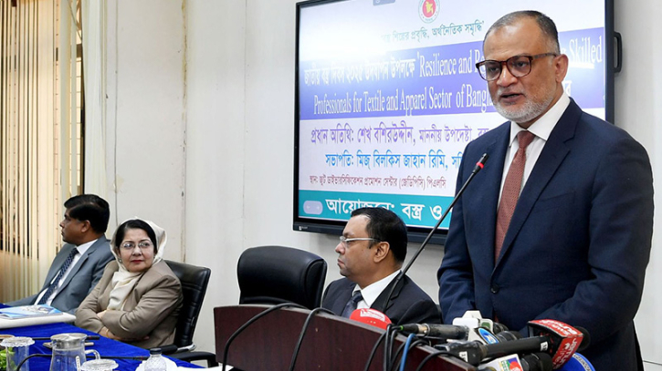 বস্ত্রখাতে লক্ষ্য ১০০ বিলিয়ন ডলার রপ্তানি অর্জন: উপদেষ্টা বশিরউদ্দীন 
