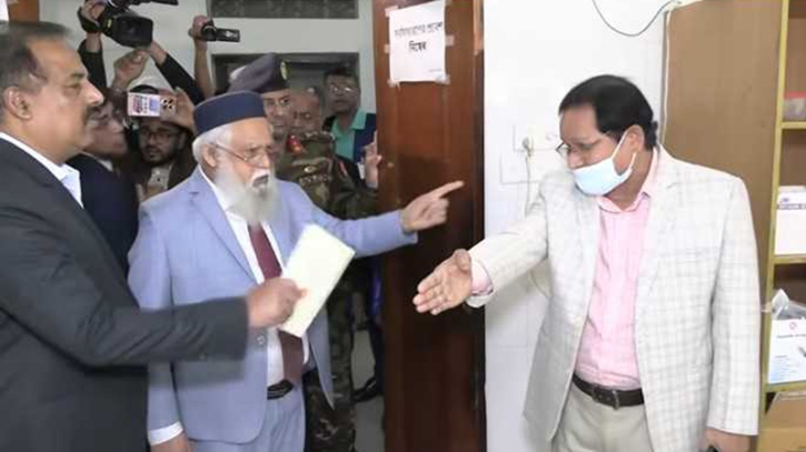 স্বাস্থ্য অধিদপ্তরের ডিজির সঙ্গে বাকবিতণ্ডা, চিকিৎসক বহিষ্কার