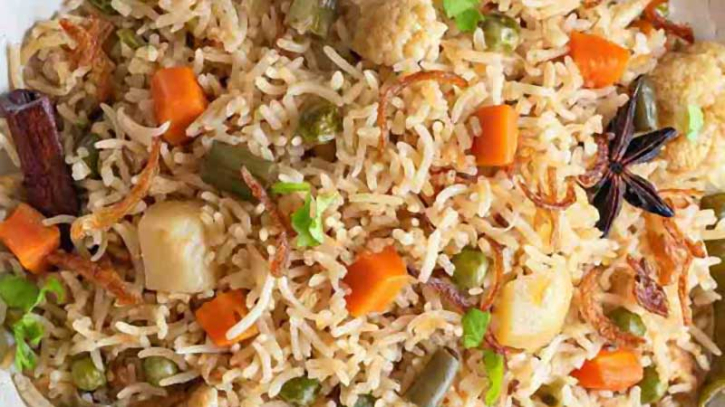 তেল ছাড়াই সুস্বাদু চিকেন-পোলাও বানান