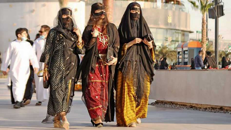 বিশ্বমঞ্চের নতুন ধারায় সৌদির মডেস্ট ফ্যাশন। ছবি: সৌদি হান্ড্রেড ব্র্যান্ডস