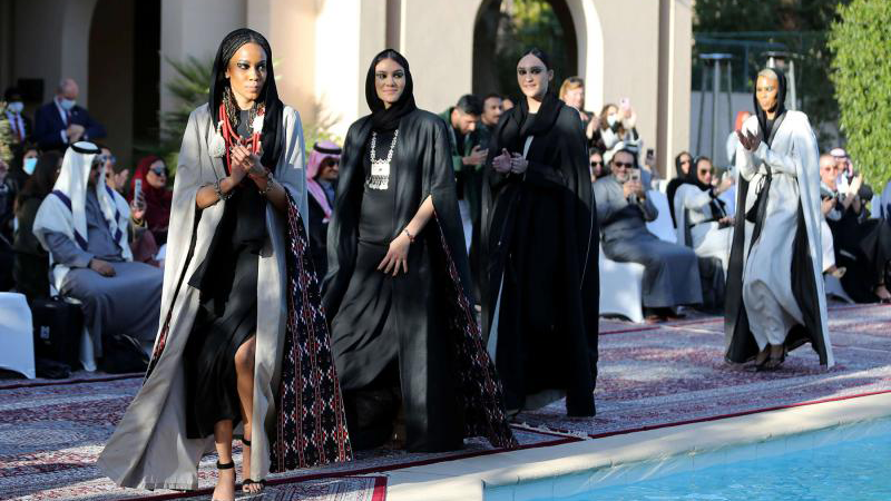 বিশ্বমঞ্চের নতুন ধারায় সৌদির মডেস্ট ফ্যাশন। ছবি: সৌদি হান্ড্রেড ব্র্যান্ডস