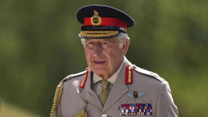 ভিজে ডে-তে  বীর যোদ্ধাদের রাজা চার্লসের  অভ্যর্থনা