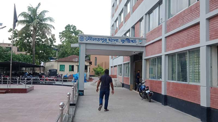 কুষ্টিয়ার দৌলতপুরে মোটরসাইকেলে ধাক্কার জেরে গুলিবর্ষণ!