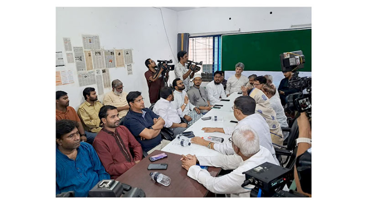 সংস্কার নিয়ে সংকট সমাধানে আলোচনায় ৯ দল