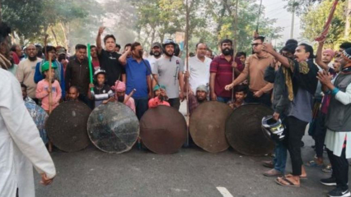 ঢাকা–খুলনা মহাসড়ক অবরোধে নিষিদ্ধ ছাত্রলীগের বিক্ষোভ