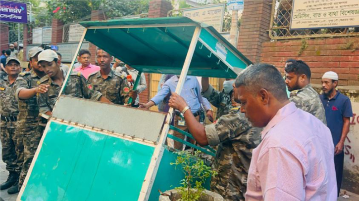 চসিকের উচ্ছেদ অভিযানে দখলমুক্ত ফুটপাত