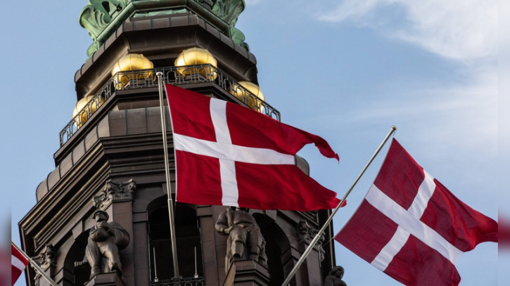 শিশুদের জন্য সোশ্যাল মিডিয়া নিষিদ্ধ করতে যাচ্ছে ডেনমার্ক