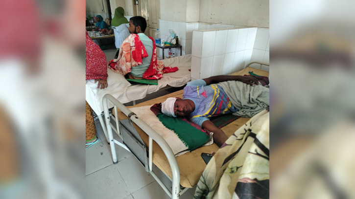 সিরাজগঞ্জের তাড়াশে মাছ ধরাকে কেন্দ্র করে সংঘর্ষে আহত ৩০