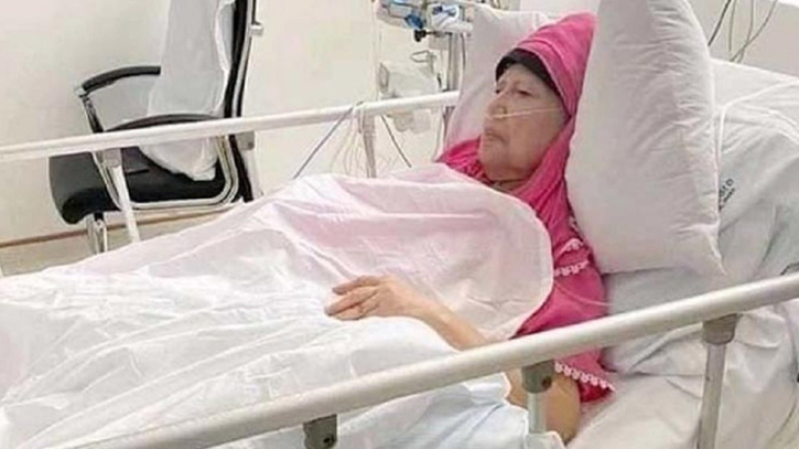 খালেদা জিয়াকে সিঙ্গাপুর বা ইউরোপে নিতে এয়ারঅ্যাম্বুলেন্স প্রস্তুত