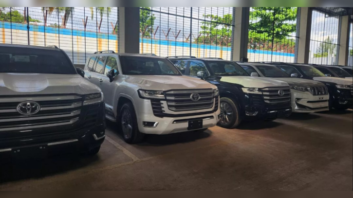 সাবেক এমপিদের ৩১ বিলাসবহুল গাড়ি যাচ্ছে সরকারের মালিকানায়