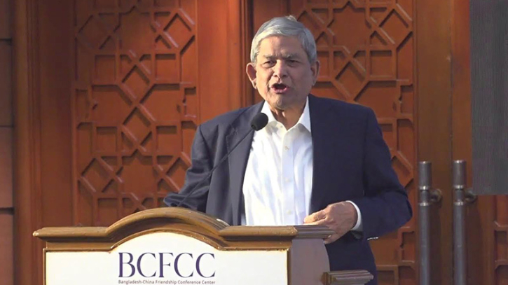 বিভক্তি বাড়লে সাংবাদিকেরা নিজেরাই রাজনীতিকদের পকেটে ঢুকে পড়েন