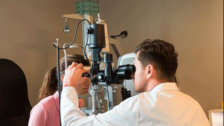 ২০৫০ সালে অর্ধেক মানুষ হবেন নিকটদৃষ্টিসম্পন্ন — রোহতো ফার্মাসিউটিক্যালের উদ্যোগ