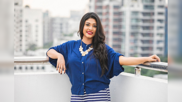 ফরাসি আমন্ত্রণে পূজা সেনগুপ্ত যাচ্ছেন ফ্রান্সে