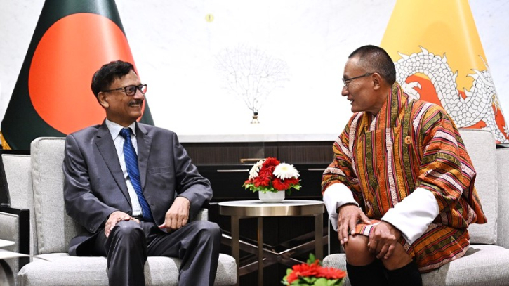 পররাষ্ট্র উপদেষ্টা তৌহিদ হোসেনের সঙ্গে দ্বিপক্ষীয় আলোচনায় জোর