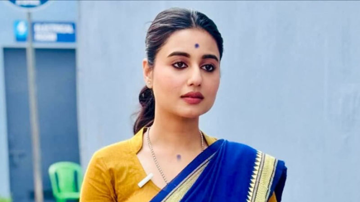 বিদ্যার চরিত্রে মানানসই নন, সমালোচনায় স্বস্তিকার জবাব