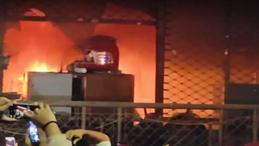 রাজধানীর কারওয়ান বাজারে আগুন