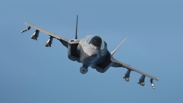 সৌদিকে এফ-৩৫ যুদ্ধবিমান দেবে যুক্তরাষ্ট্র, ইসরায়েলের সমালোচনা