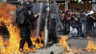 মেক্সিকোতে জেন-জি বিক্ষোভে রক্তক্ষয়ী সংঘর্ষ