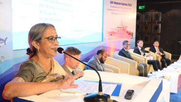 অবৈধ আহরণে সমুদ্রে কমে যাচ্ছে মাছ: ফরিদা আখতার