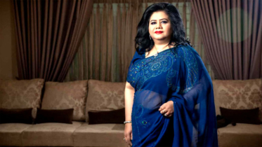 ছয় দশকের সংগীতযোদ্ধা রুনা লায়লা: সীমান্ত ভেঙে হৃদয়ে গান