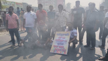 আসন পুনর্বহালের দাবিতে ঢাকা-ময়মনসিংহ মহাসড়ক অবরোধ