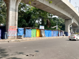 লকডাউনে ঢাকার চলাচল অর্ধেক থেমে গেল: রাস্তায় নীরবতা