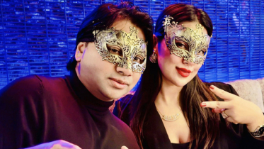 হ্যালোইন উদযাপন করলেন অপু বিশ্বাস..!