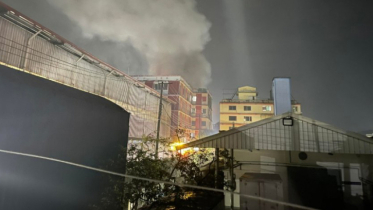 চট্টগ্রামে পোশাক কারখানার গুদামের আগুন নিয়ন্ত্রণে