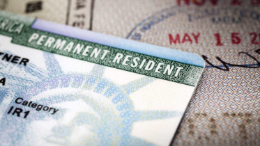 ১৯ দেশের গ্রিন কার্ডধারীদের পুনর্তদন্ত শুরু ট্রাম্প প্রশাসনের