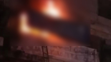 গুলিস্তানে মধ্যরাতে মার্কেটে আগুন
