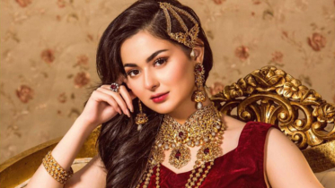 নতুন খবর নিয়ে হানিয়া আমির