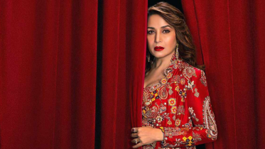 দর্শকদের ক্ষোভ, টাকা ফেরতের দাবি