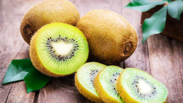 নিয়মিত যে ফল খেলেই পেট থাকবে একদম পরিষ্কার