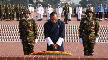 স্মৃতিসৌধে শহীদদের প্রতি শ্রদ্ধা জানালেন ভুটানের প্রধানমন্ত্রী