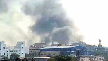 নারায়ণগঞ্জে পুড়ল তুলার গুদাম