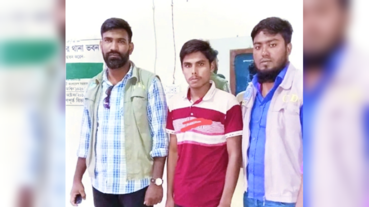 দৌলতপুরে চেয়ারম্যান হত্যা মামলার আসামি শামীম গ্রেপ্তার